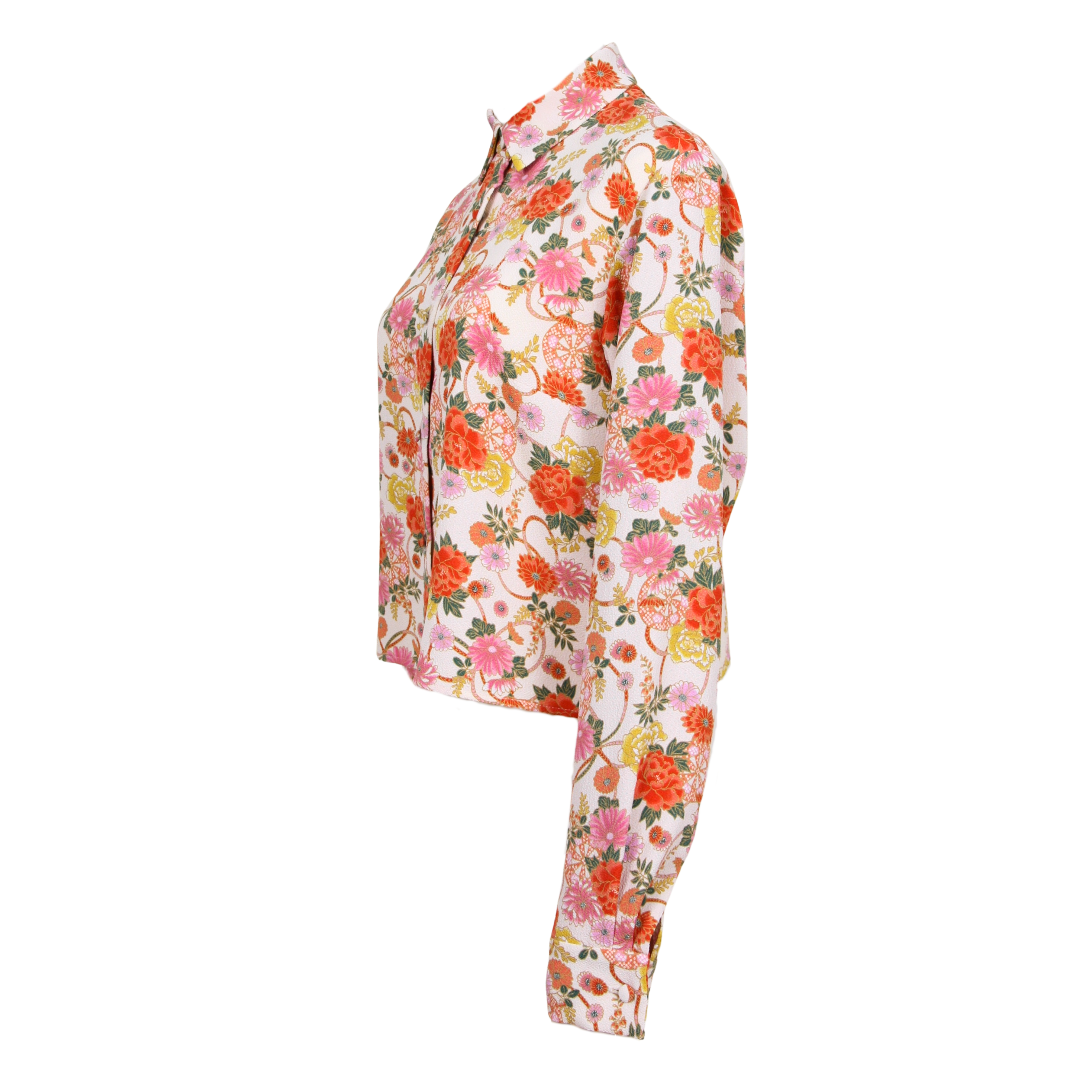 Overlapped Blouse – Cropped & Flowing Silhouette