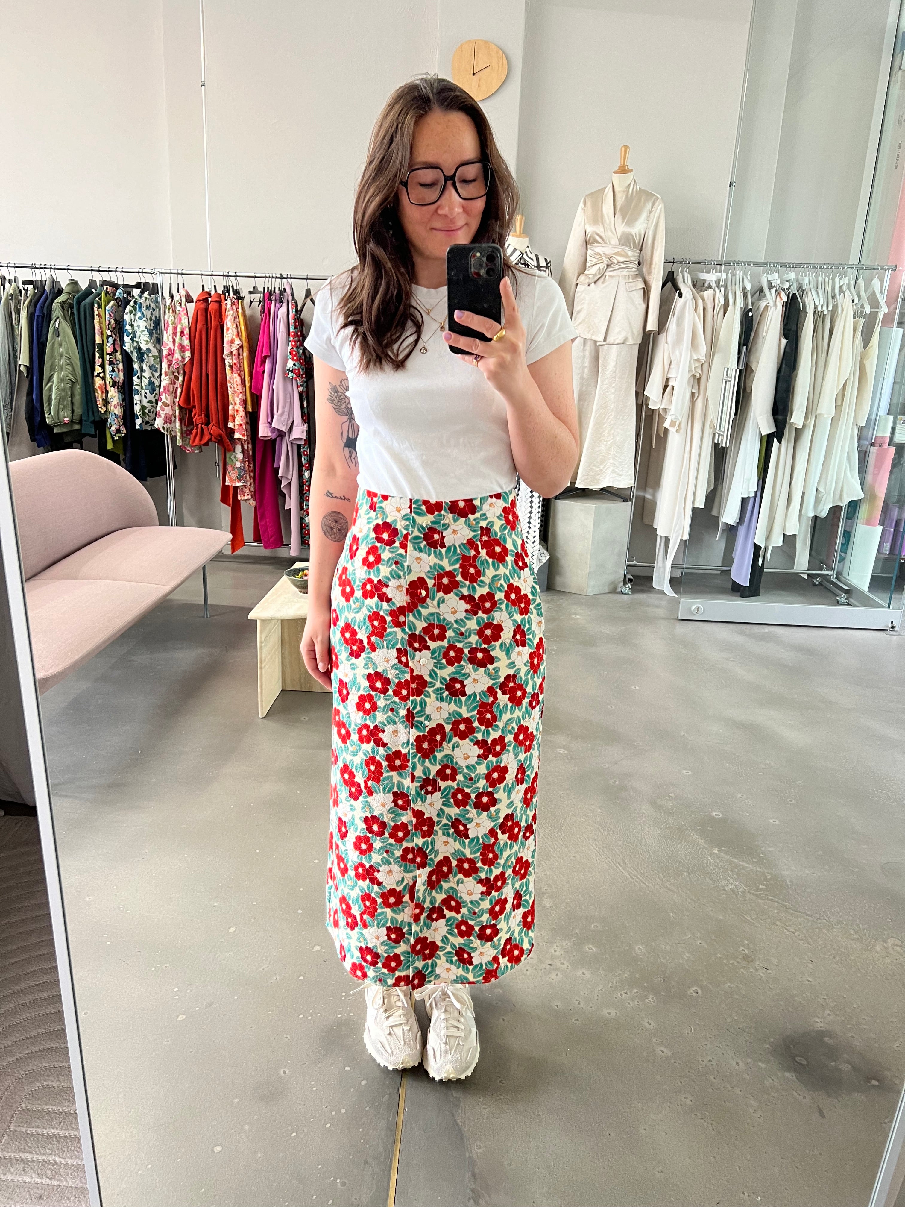 Rock mit Knöpfen – Zeitlose Eleganz für jeden Tag