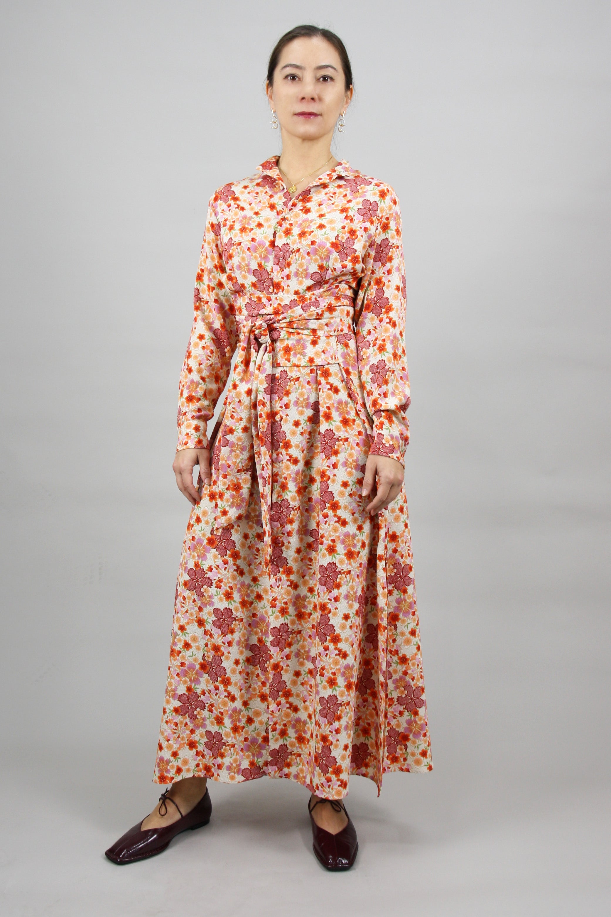 Signature Wickelkleid – handgefertigte Eleganz in Bewegung