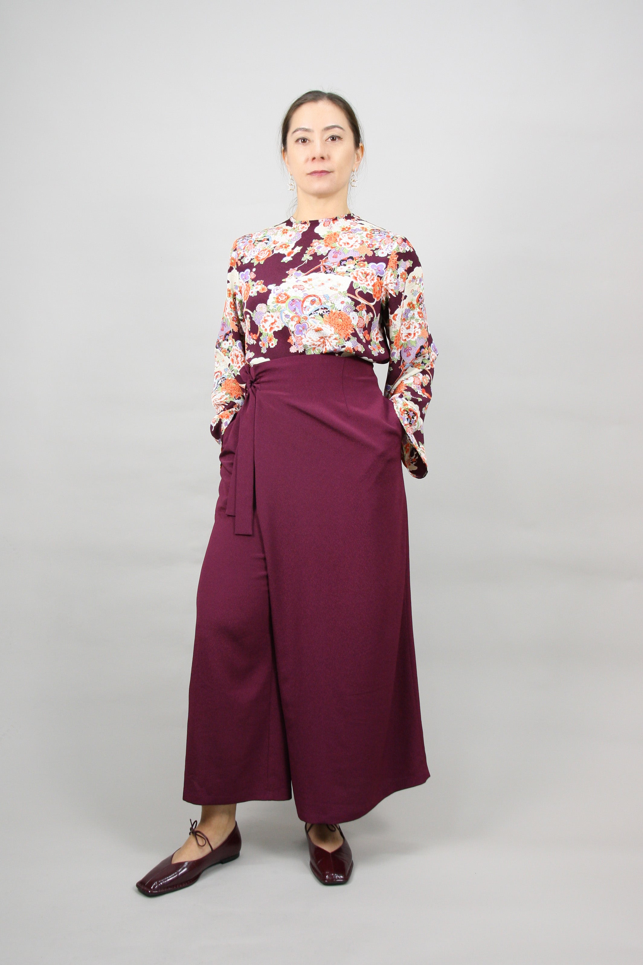 Wrap Hose – Rockoptik trifft auf präzise Eleganz