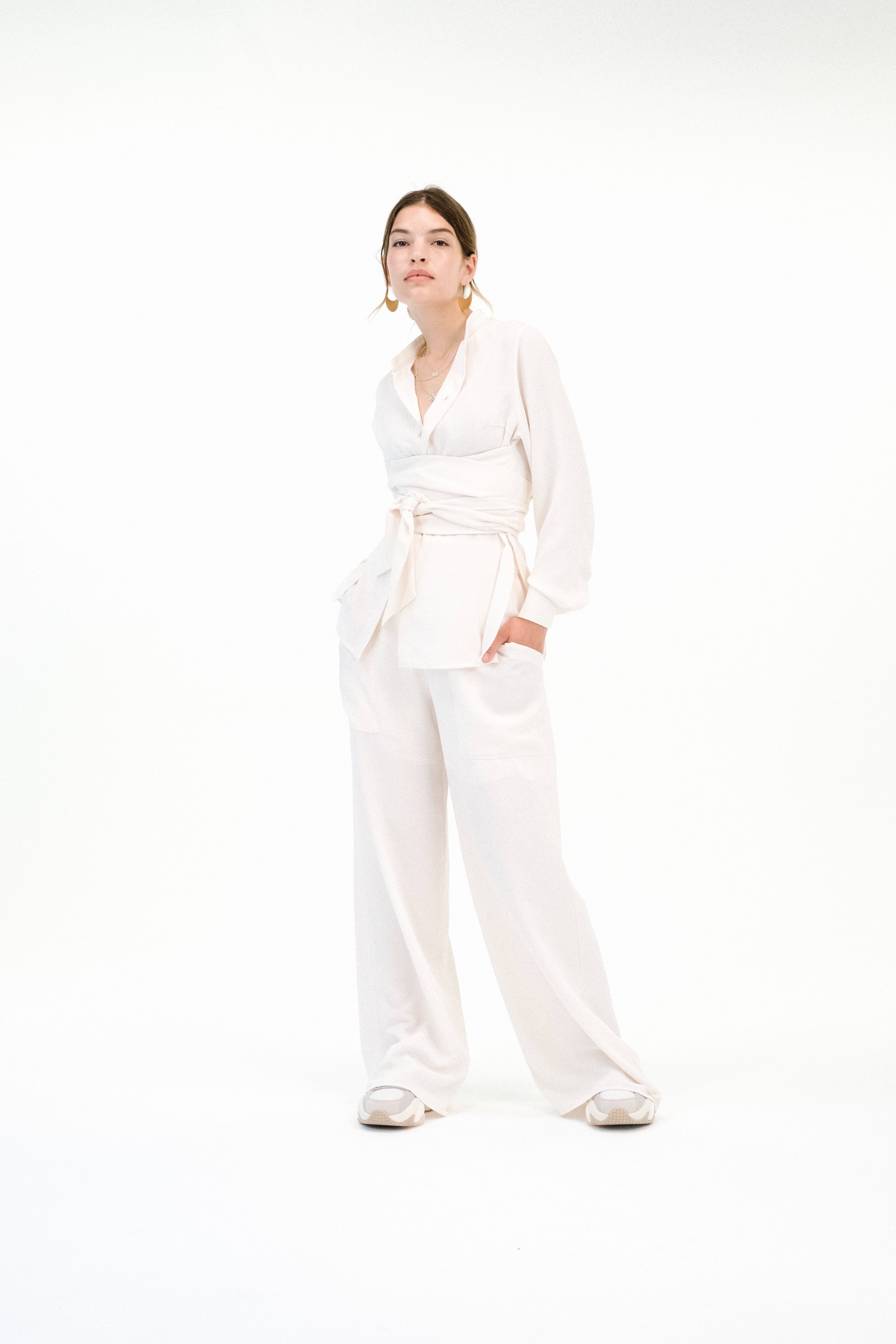 Signature Wickelbluse – Zeitlose Eleganz mit einem modernen Twist