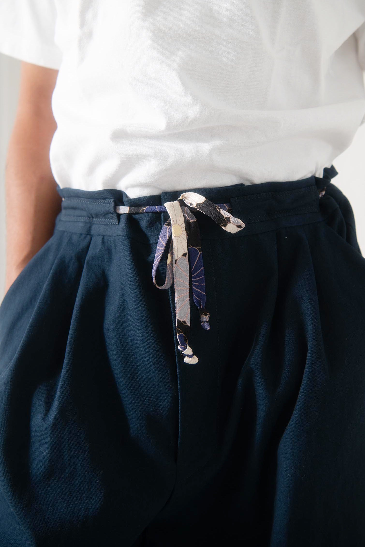 BUNDFALTEN HOSE AUS CANVAS