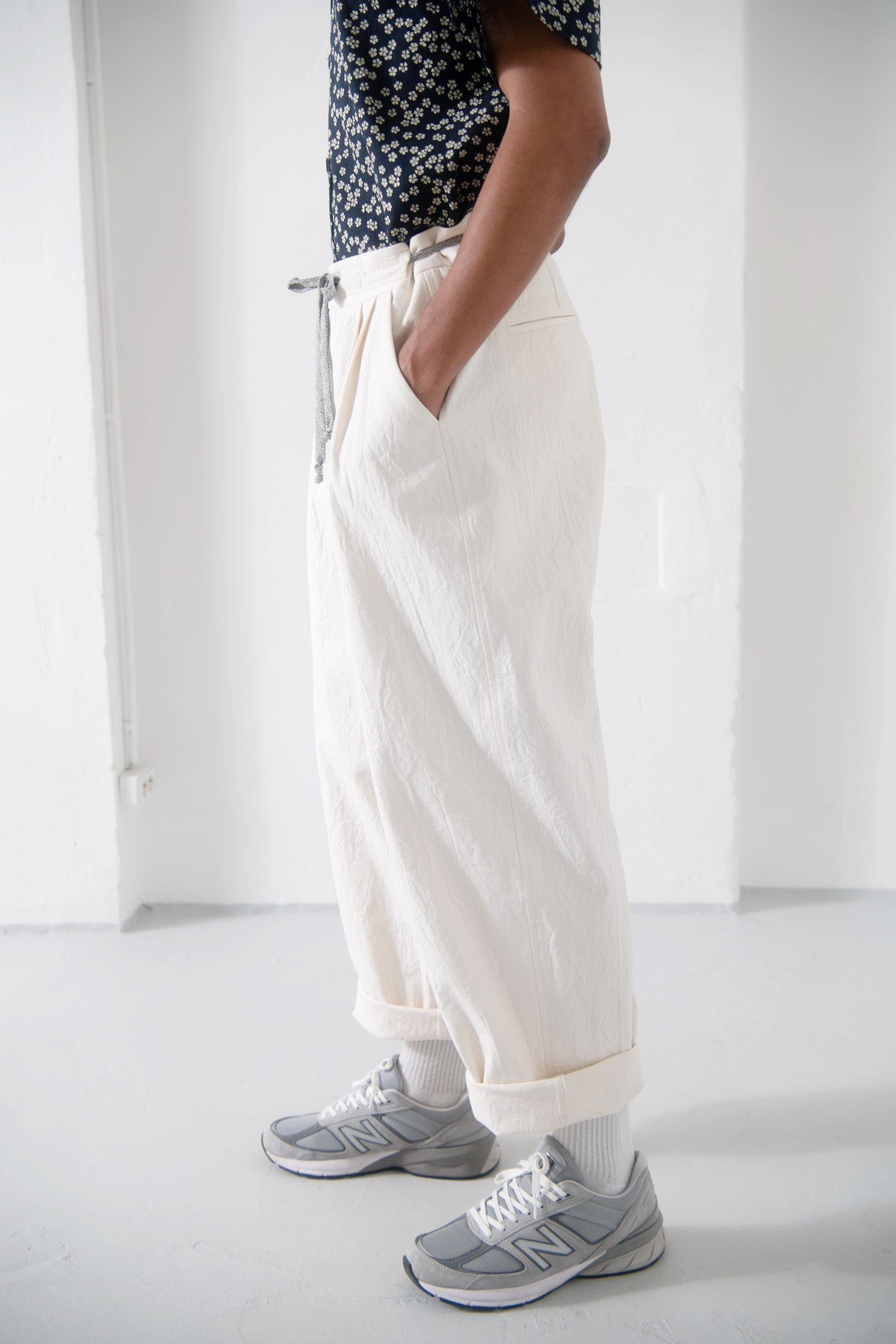 BUNDFALTEN HOSE AUS CANVAS