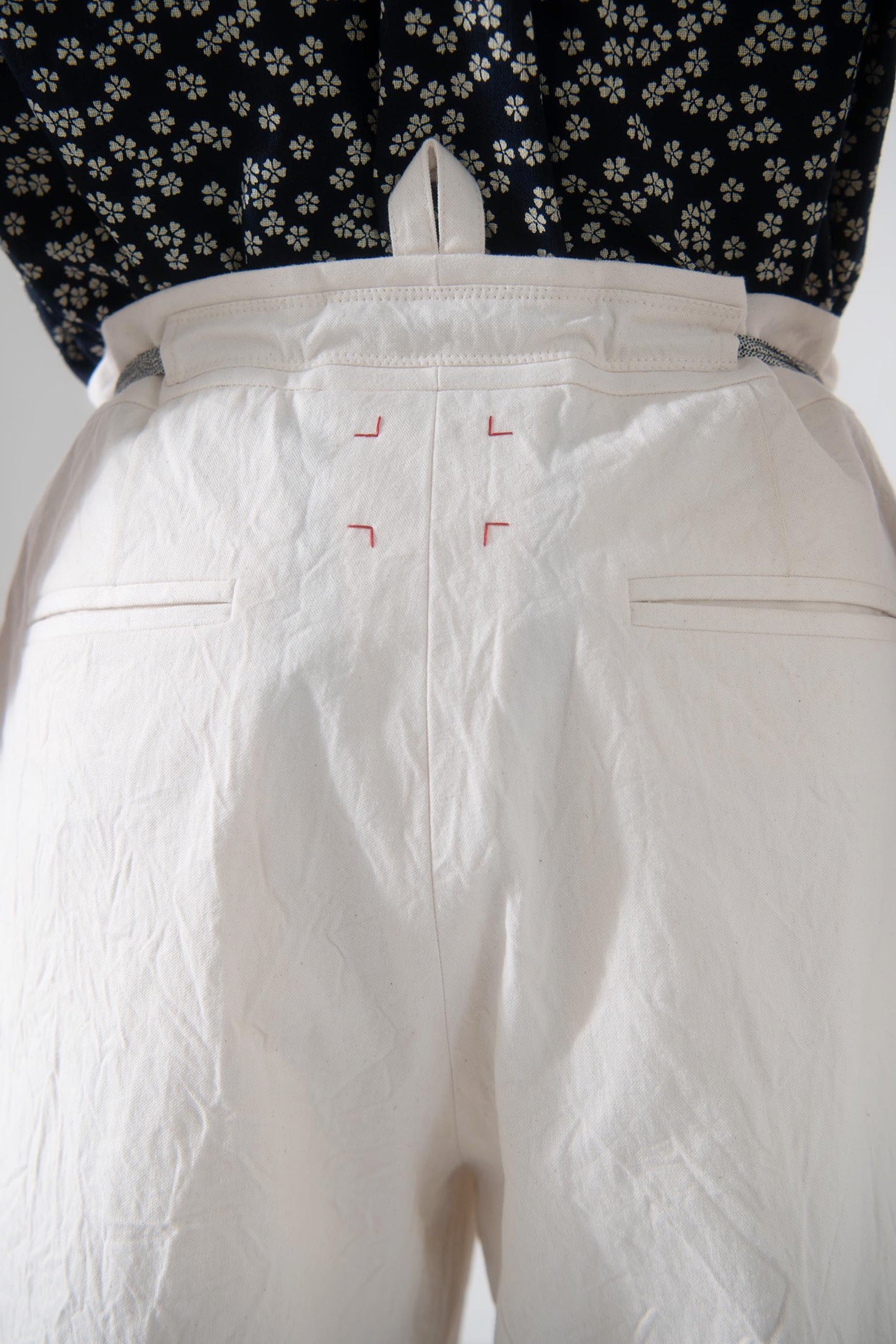 BUNDFALTEN HOSE AUS CANVAS