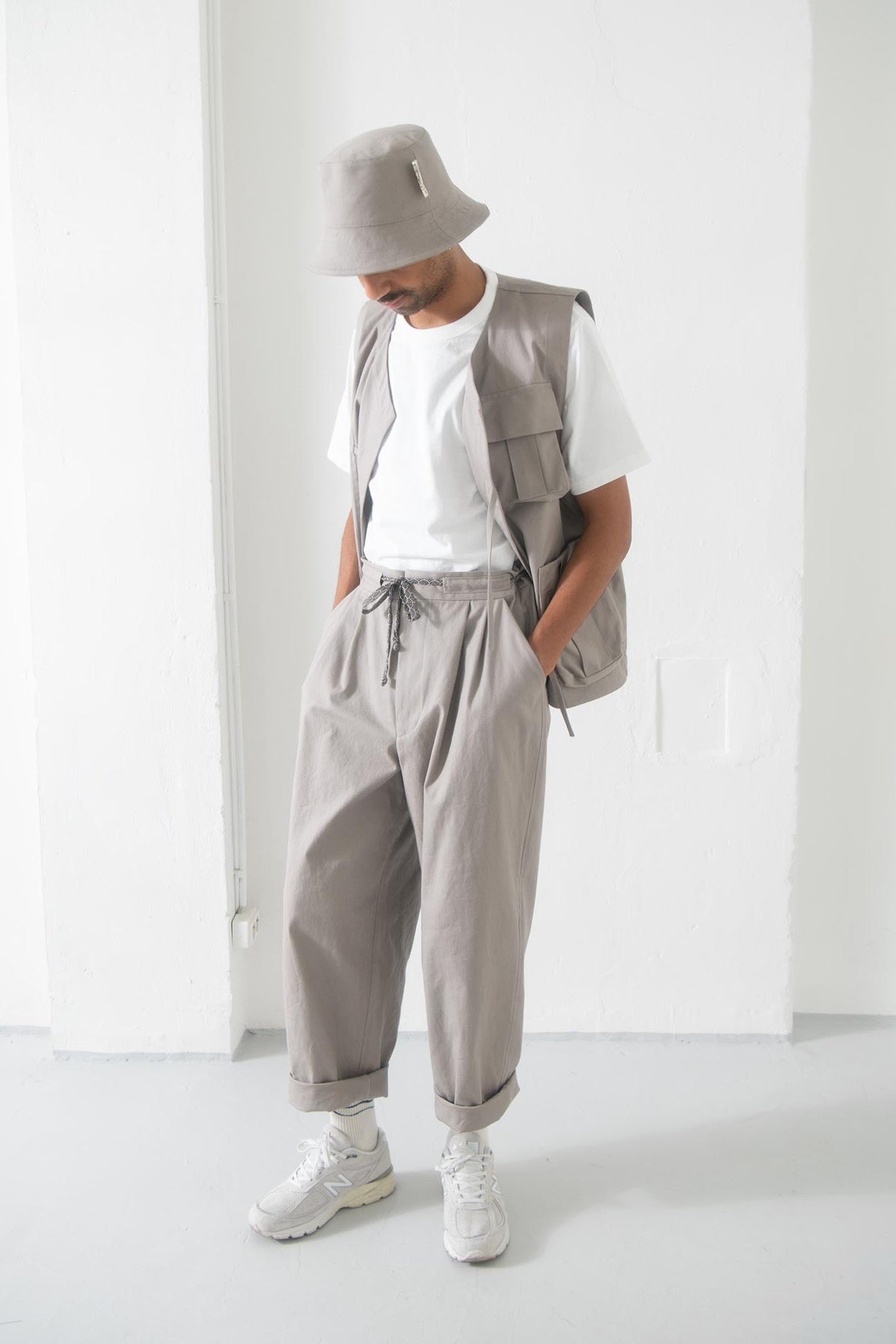 BUNDFALTEN HOSE AUS CANVAS