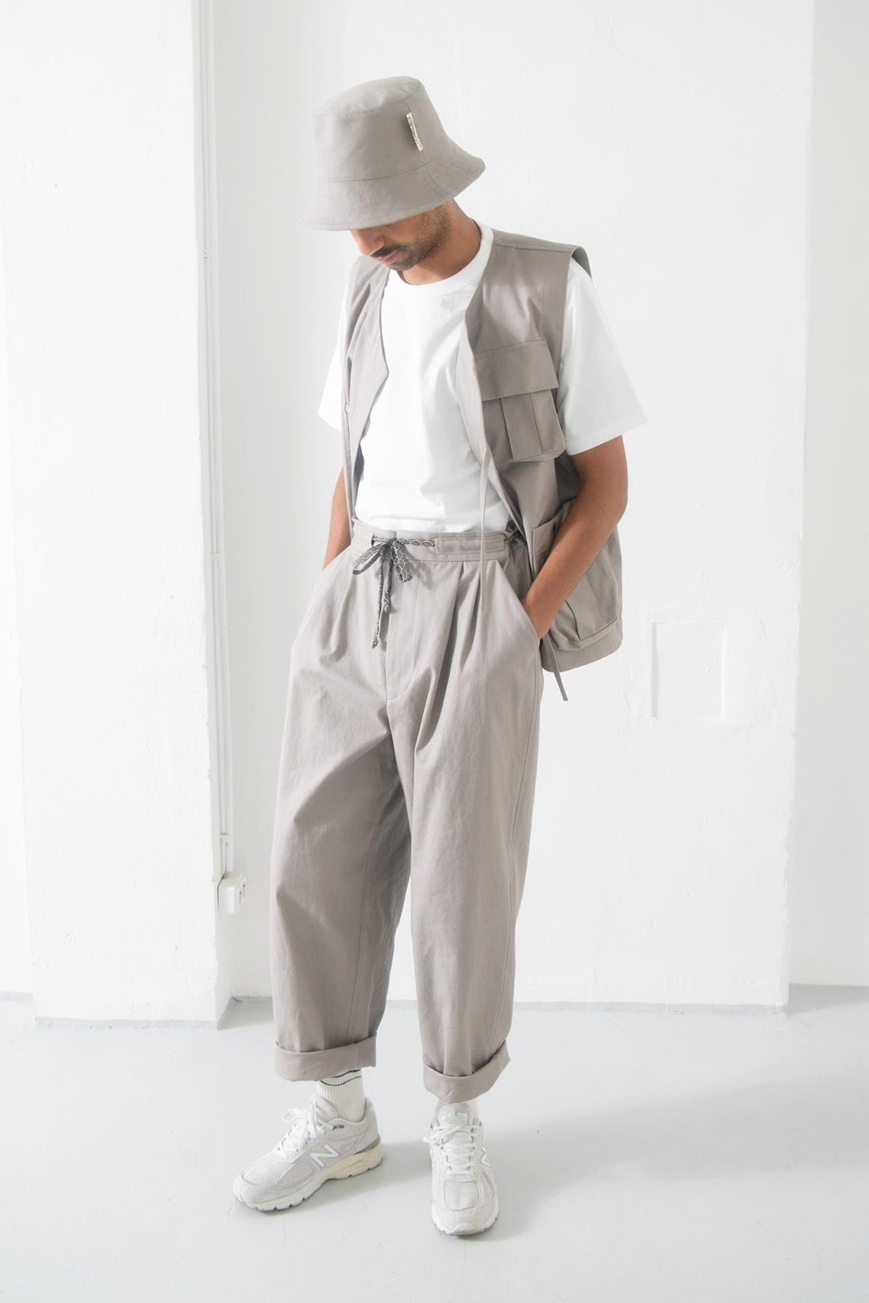 BUNDFALTEN HOSE AUS CANVAS