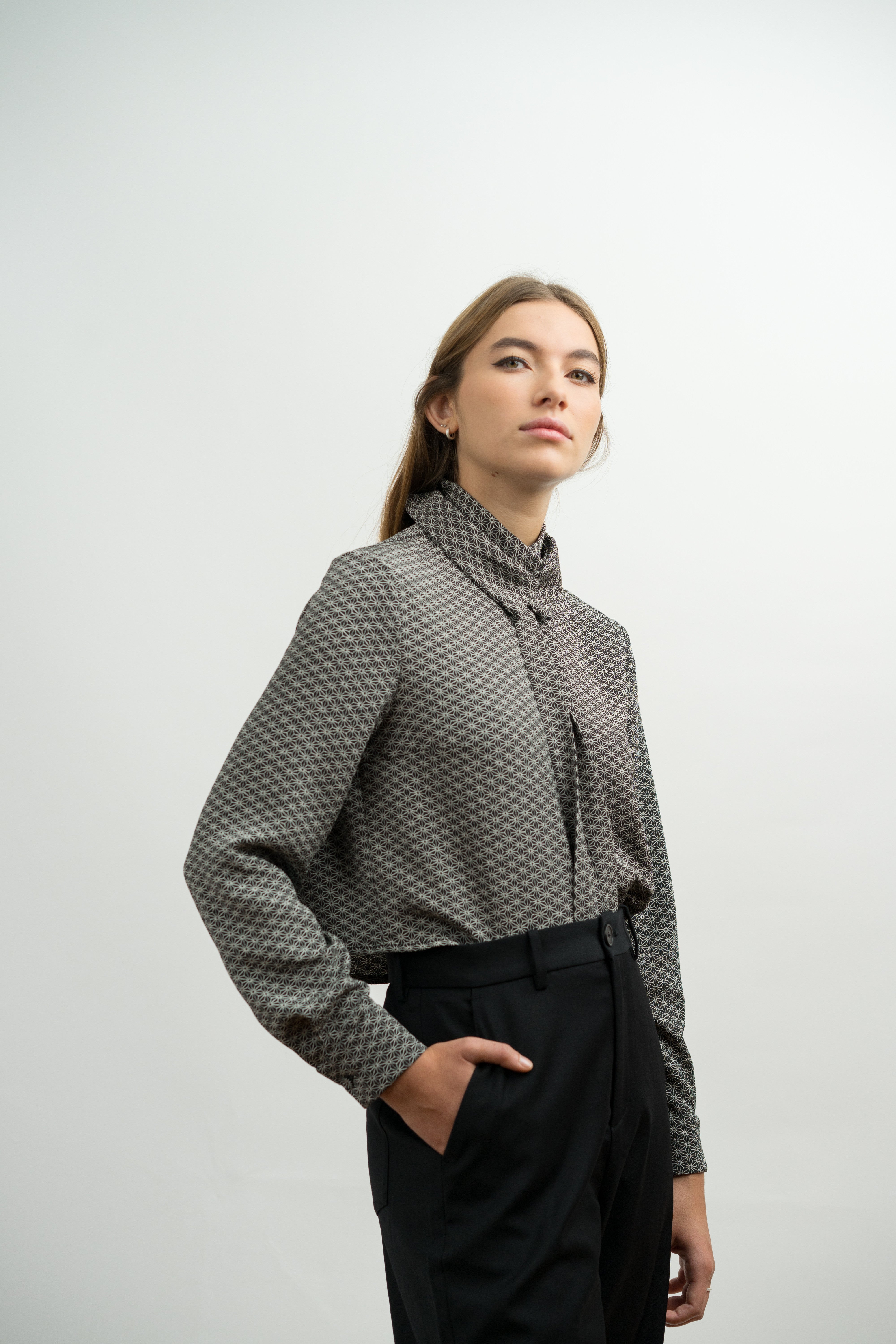 Signature 2-Way Double Collar Blouse – Iconic Versatility