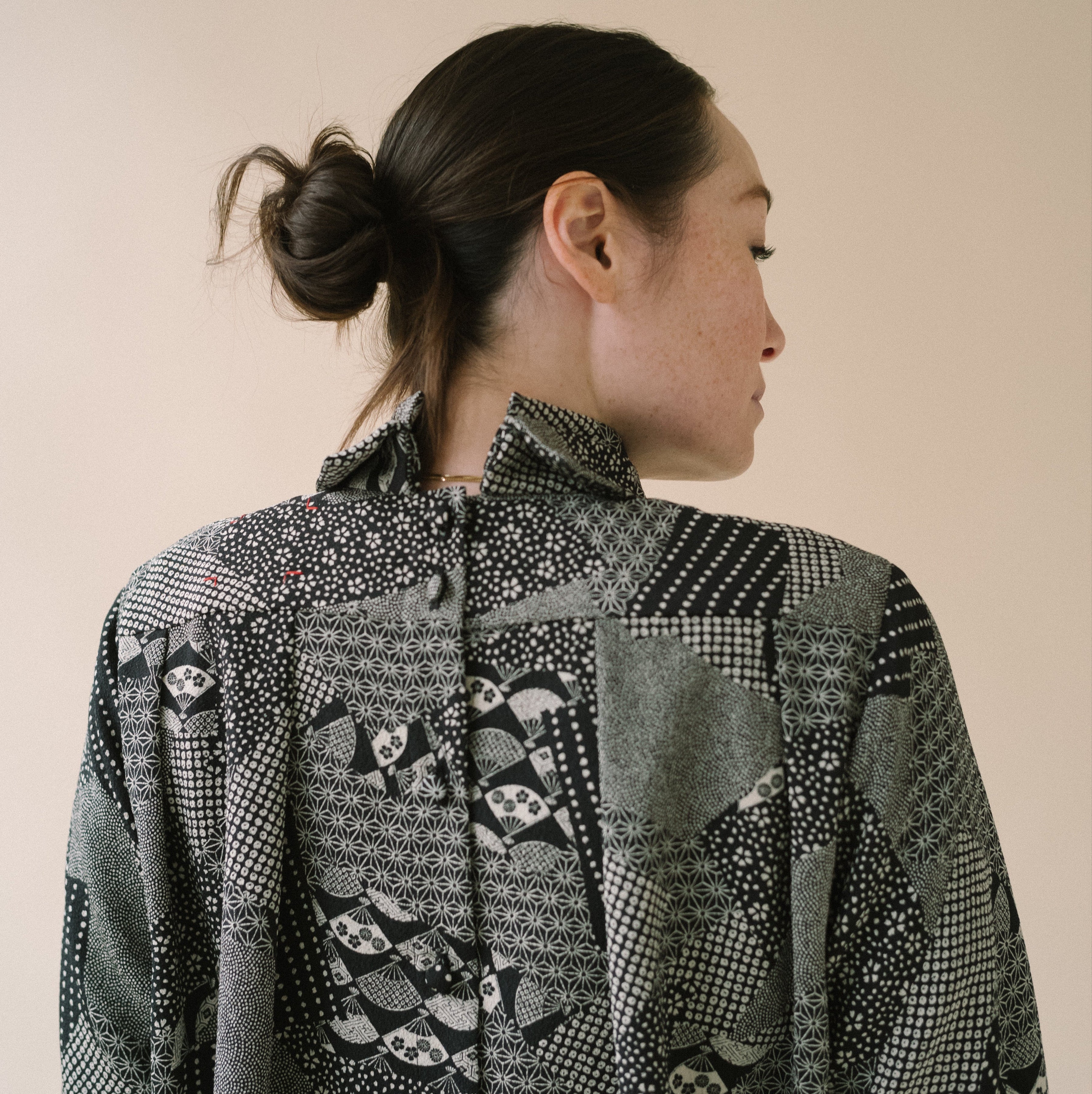 Signature 2-Way Double Collar Blouse – Iconic Versatility