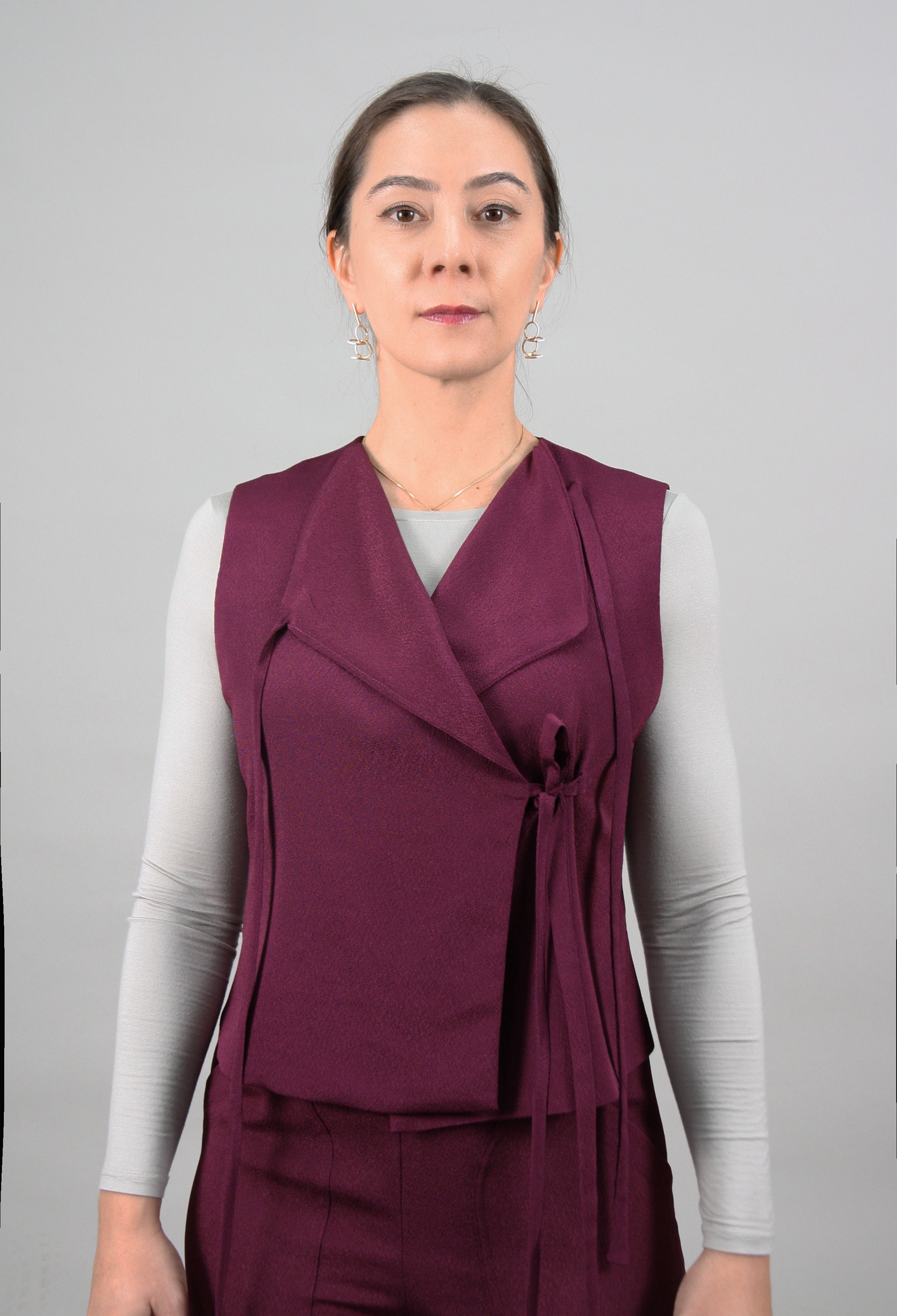 Reversible Ribbon Vest – Versatile Sleeveless Vest with Tie-Front Reversible Ribbon Vest – Versatile Sleeveless Vest with Tie-Front