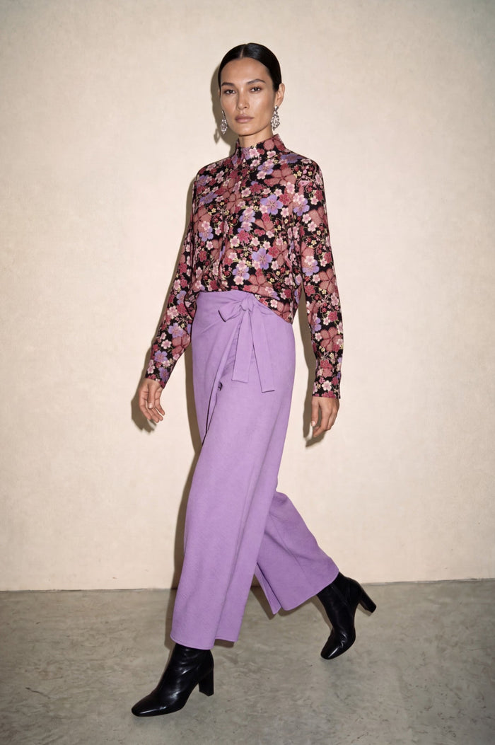 Signature 2-Way Double Collar Blouse