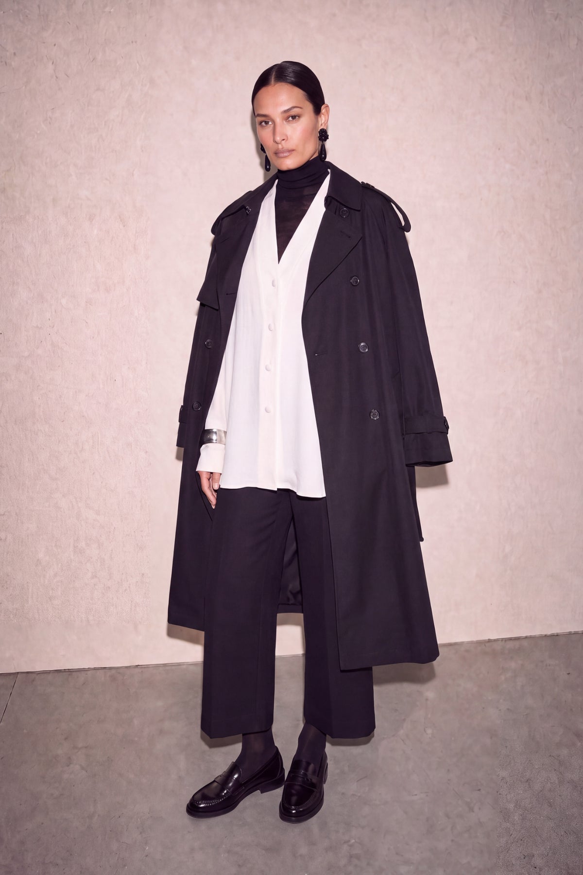 SUSUMU AI Kimono Collar Blouse layered with a black coat and turtleneck for autumn and winter